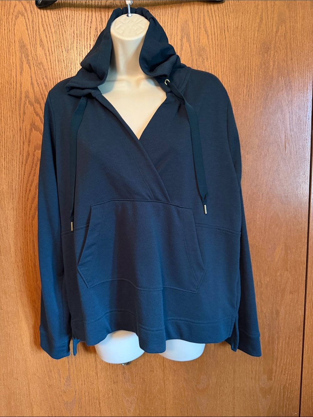 Old Navy Navy V-Neck Hooded Pullover